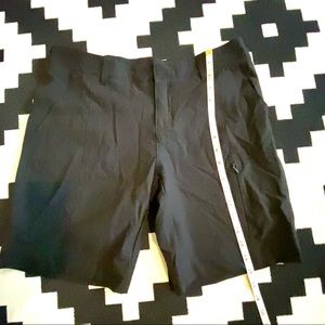 32 Degrees Cool Cargo Shorts Women’s MED Black